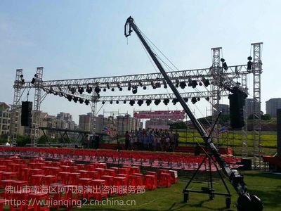 高明舞臺藝術一站式解決方案 燈光音響、背景噴繪與專業搭建服務詳解